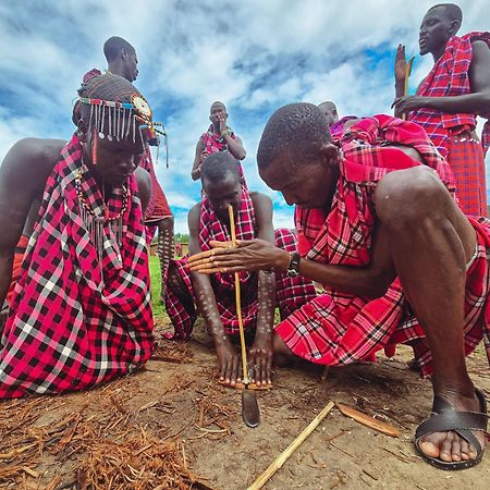 Leruk Maasai Mara Camp Hotel Sekenani ภายนอก รูปภาพ