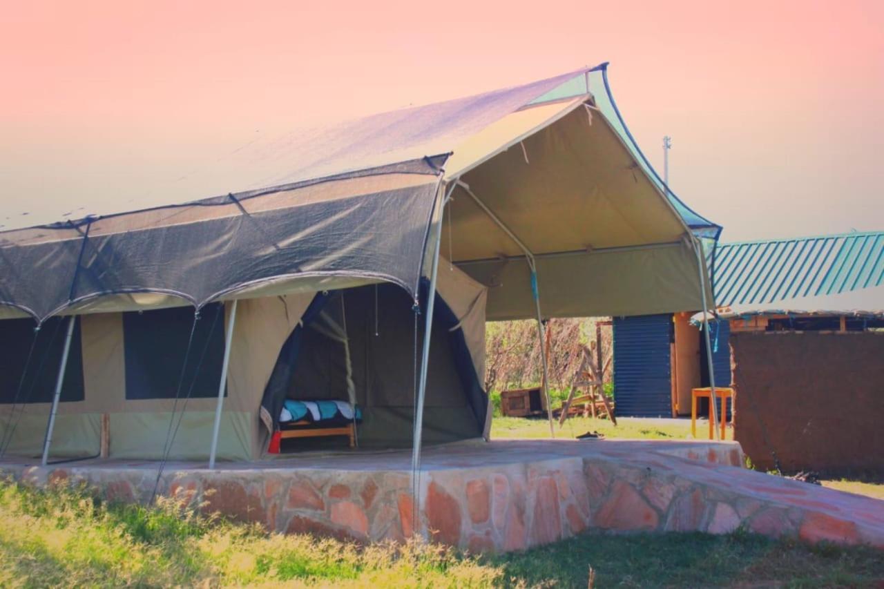 Leruk Maasai Mara Camp Hotel Sekenani ภายนอก รูปภาพ